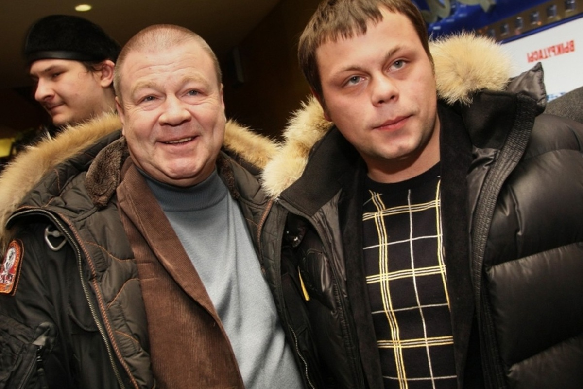 с сыном