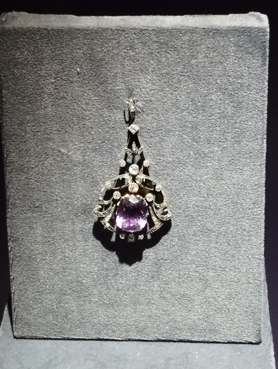 Подвеска, Санкт-Петербург, конец XIX века, золото, серебро, бриллианты, алмазы, аметист (ФОТО АВТОРА)