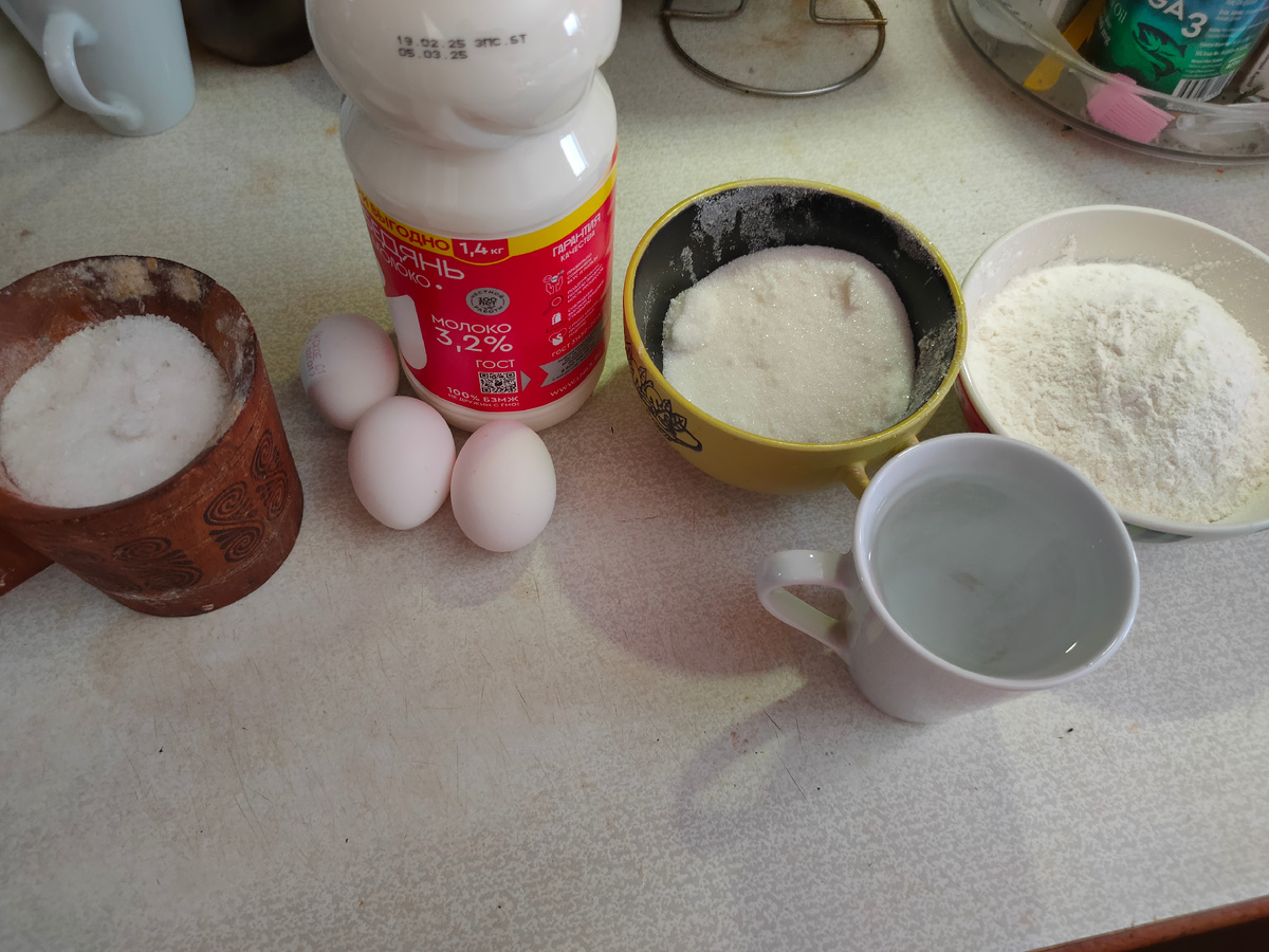 Ингредиенты для блинов.