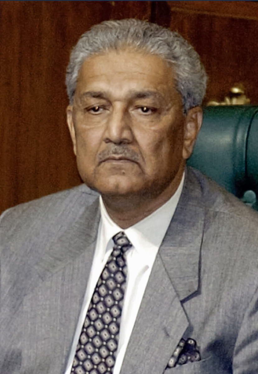 Абдул Кадыр Хан. Отец пакистанской А-бомбы скончался в 2021 г. от КОВИДа. 