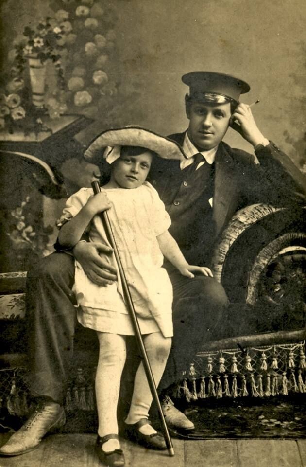Танечка Пельтцер с отцом Иваном Романовичем. Фото из открытых источников