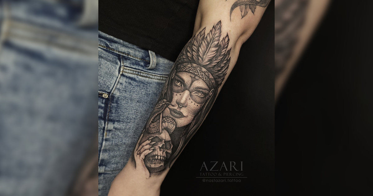 Тату со стилизованным женским портретом. Мастер: Анастасия Азари.