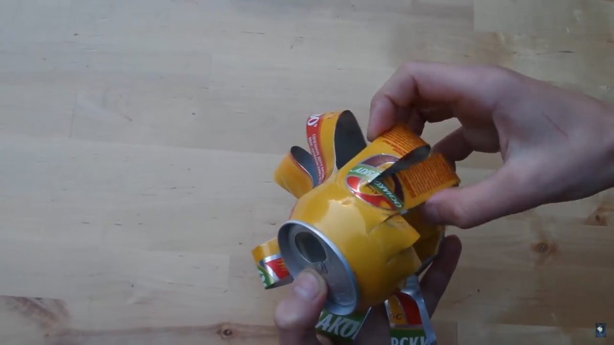 Аккуратно, можно пораниться!