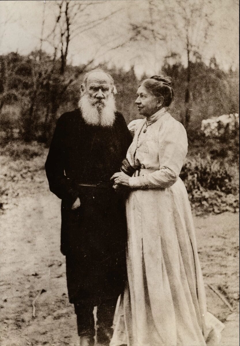 Лев  Толстой и  Софья Андреевна. 