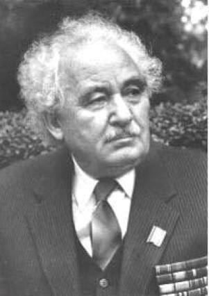 Иван Фотиевич Стаднюк. Взято отсюда: https://ru.wikipedia.org/wiki/:Stadnyuk_Ivan_Fotievich.jpg