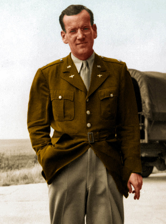 Гленн Миллер в о время службы  в ВВС   (начал 40-х гг ХХ века) Интернет.