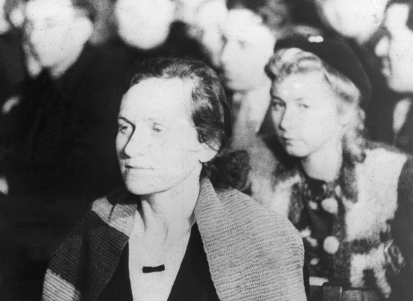 Д.М.Мстиславская-Проничева на Киевском судебном процессе 24—28.01.1946.