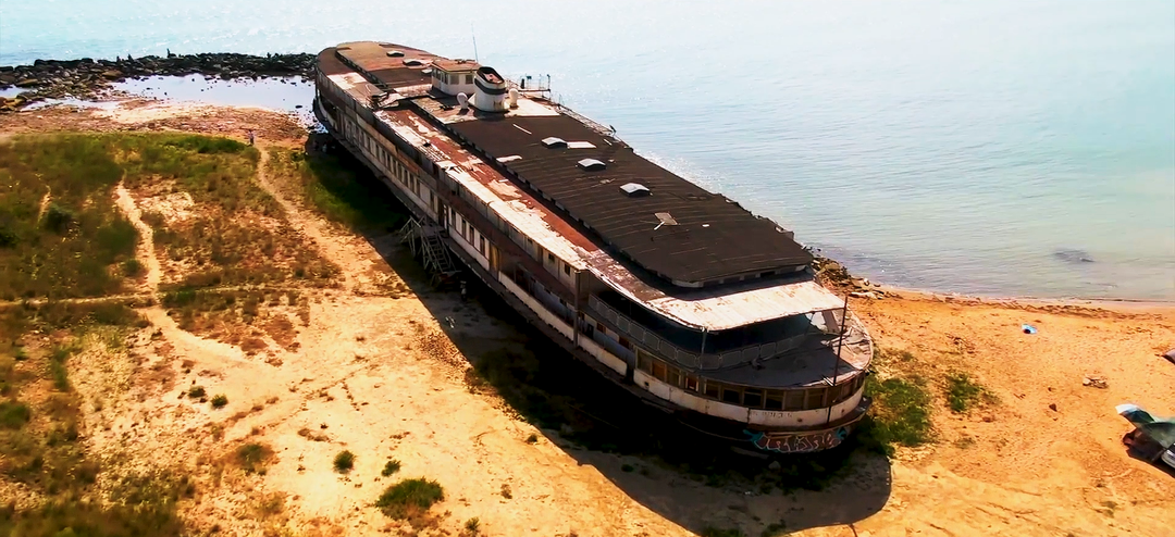 ЗАБРОШЕННЫЙ ТЕПЛОХОД «КНЯЗЬ БАГРАТИОН» В СУДАКЕ