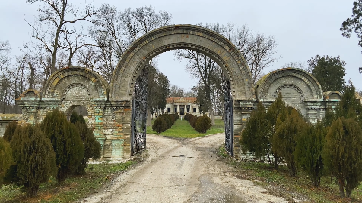 Ворота усадьбы
