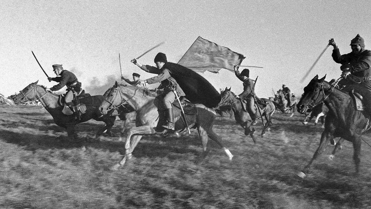 Атака красных кавалеристов. Фото из открытых источников