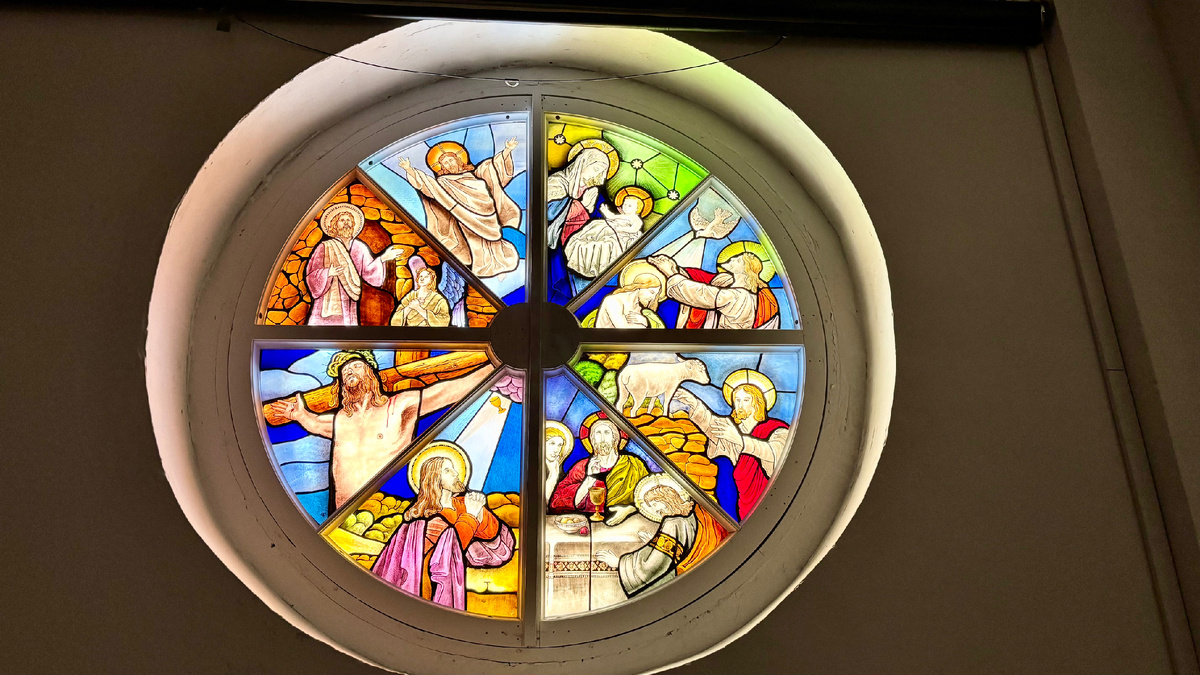 Анненкирхе - та самая знаменитая обгоревшая церковь в Санкт-Петербурге