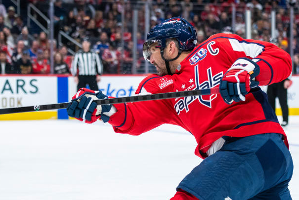 Александр Овечкин продолжает забивать. Фото: НХЛ