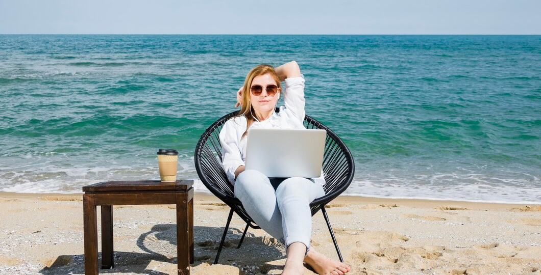 «Жить нужно прямо сейчас». Зачем россияне бросают свое жилье и отправляются колесить по миру?