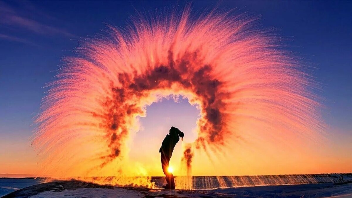 Эффект Мпембы в сильный мороз на рассвете 