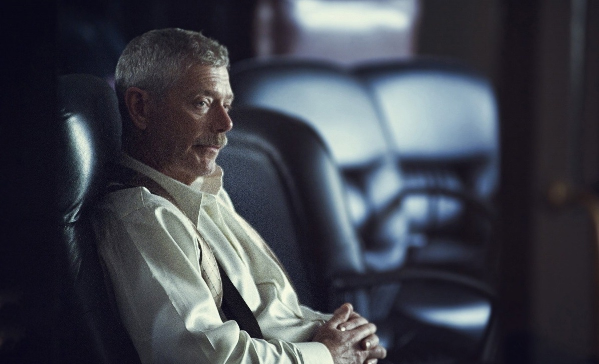 Пролистните изображение, чтобы увидеть следующий кадр из фильма «Офицер ранен» (2013)