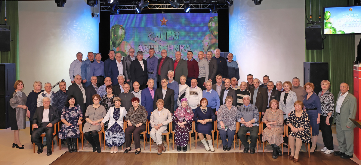    Неработающих пенсионеров Сургутнефтегаза поздравили с Днем защитника Отечества