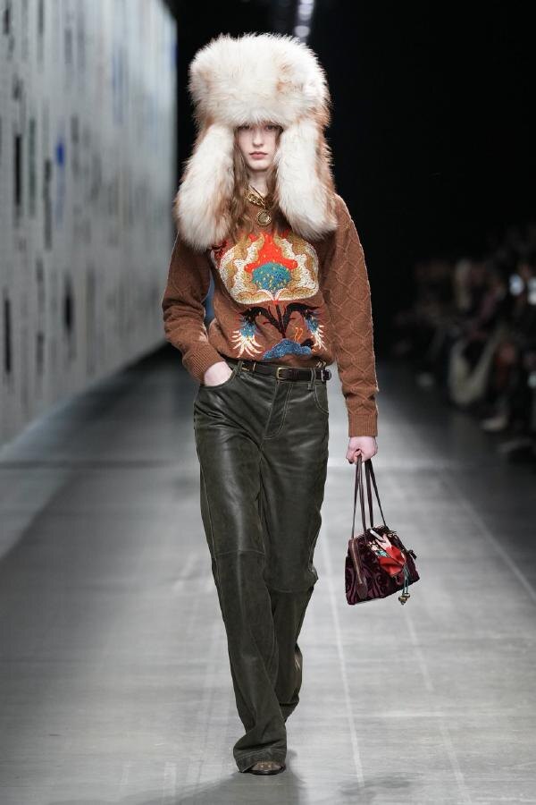 Показ коллекции Etro осень-зима 2025-2026 на Неделе моды в Милане FW25 (27 февраля 2025 г.).