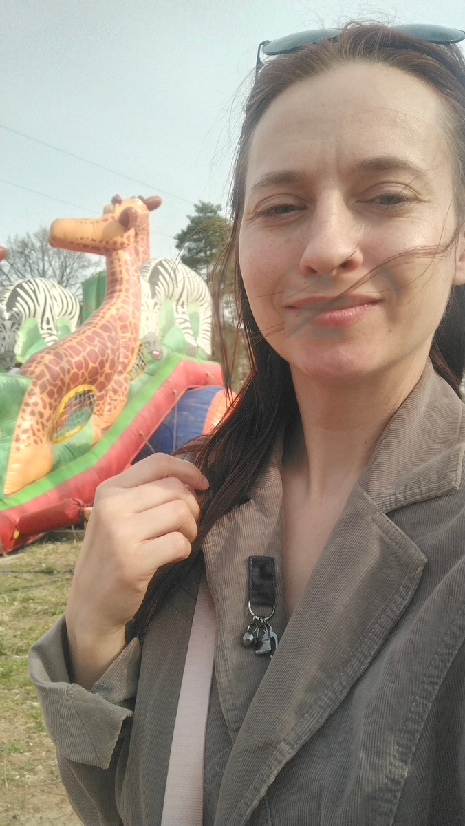 Тома, автор