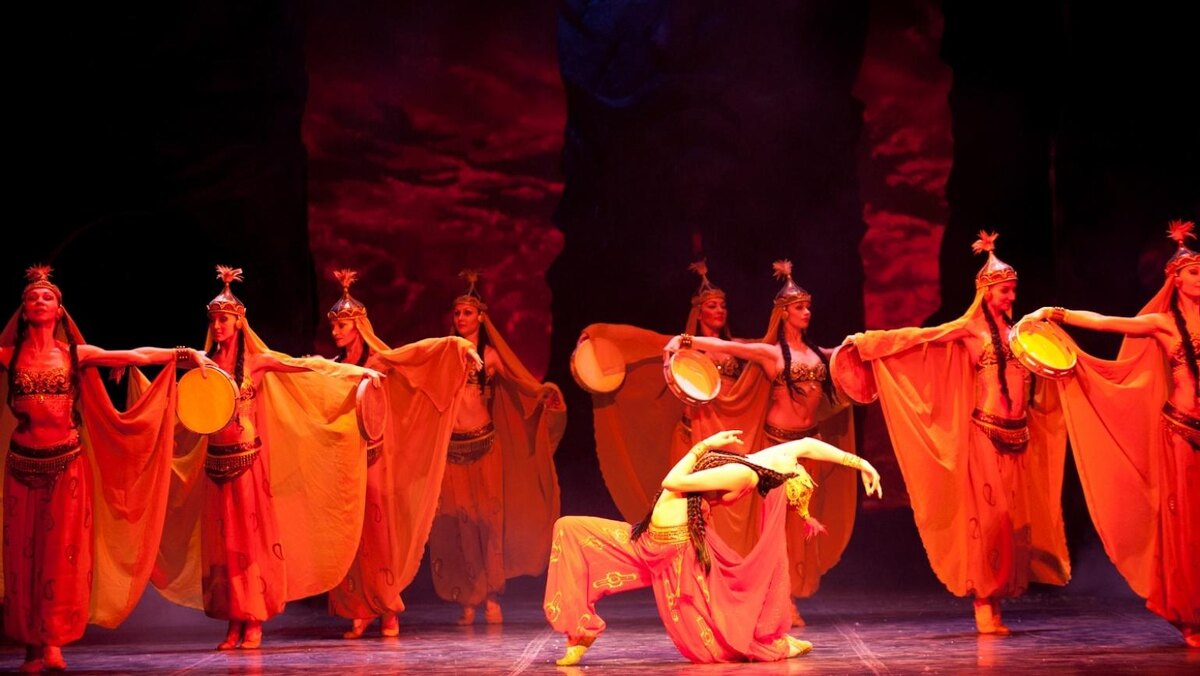 Половецкие пляски в опере в Мариинском