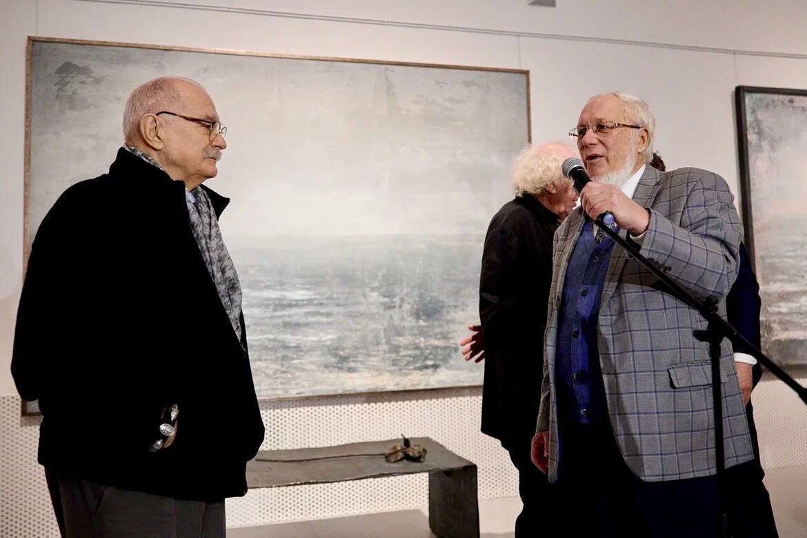    За свою жизнь Валерий Дудаков приобрел около 600 работ русских и советских художников