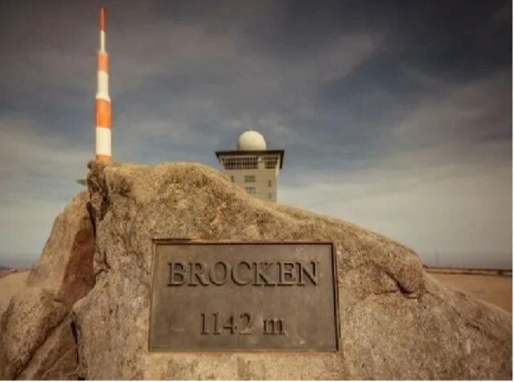Гора Броккен в Германии.