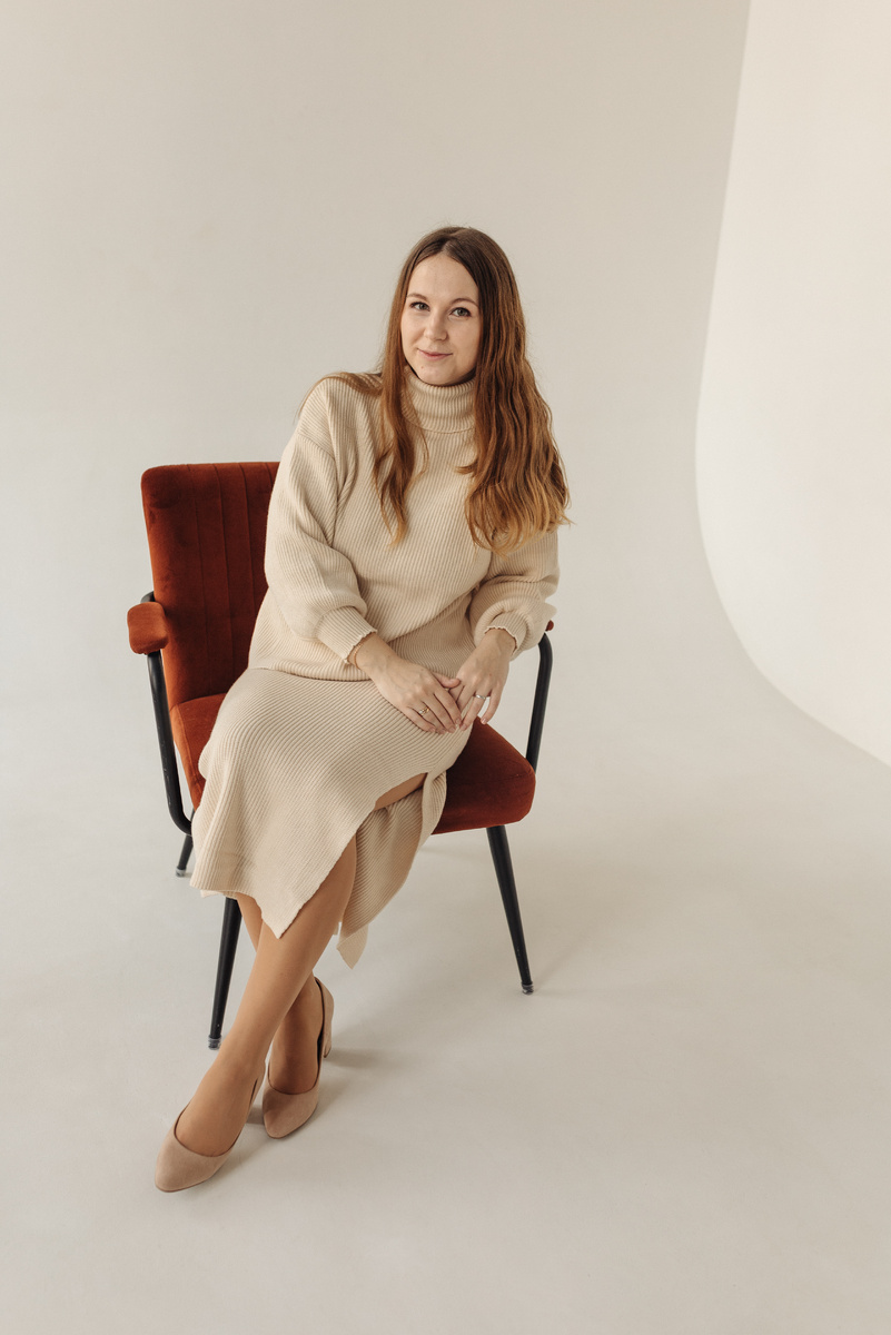 Вчера ходили на семейную фотосессию. Мне перепало несколько портретов. 