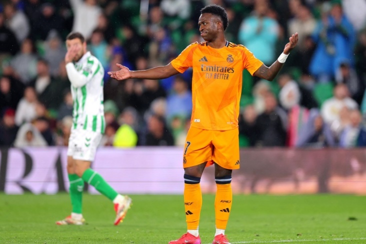 Винисиус в матче с Бетисом