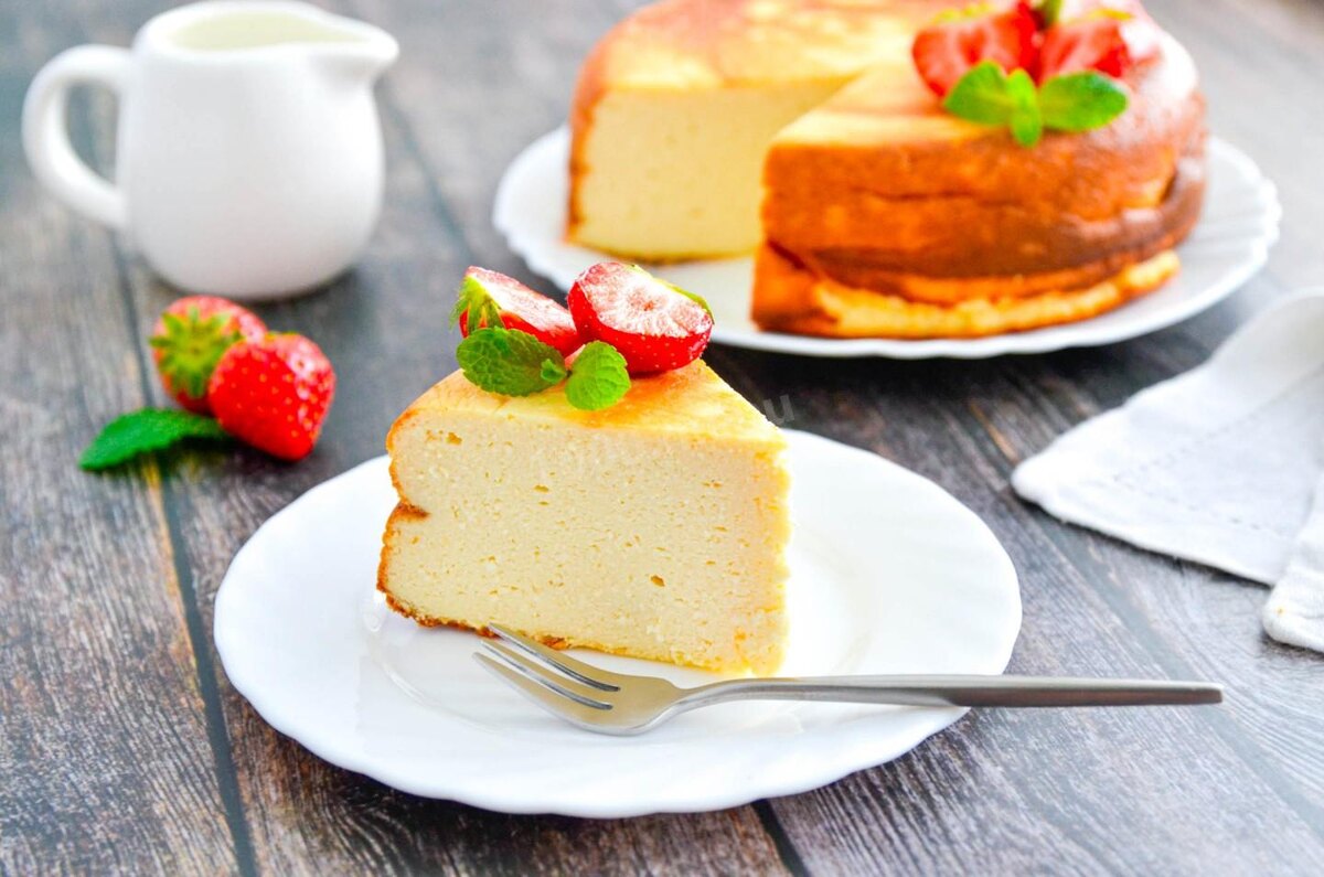 *Пример сервировки и подачи твороженной запеканки