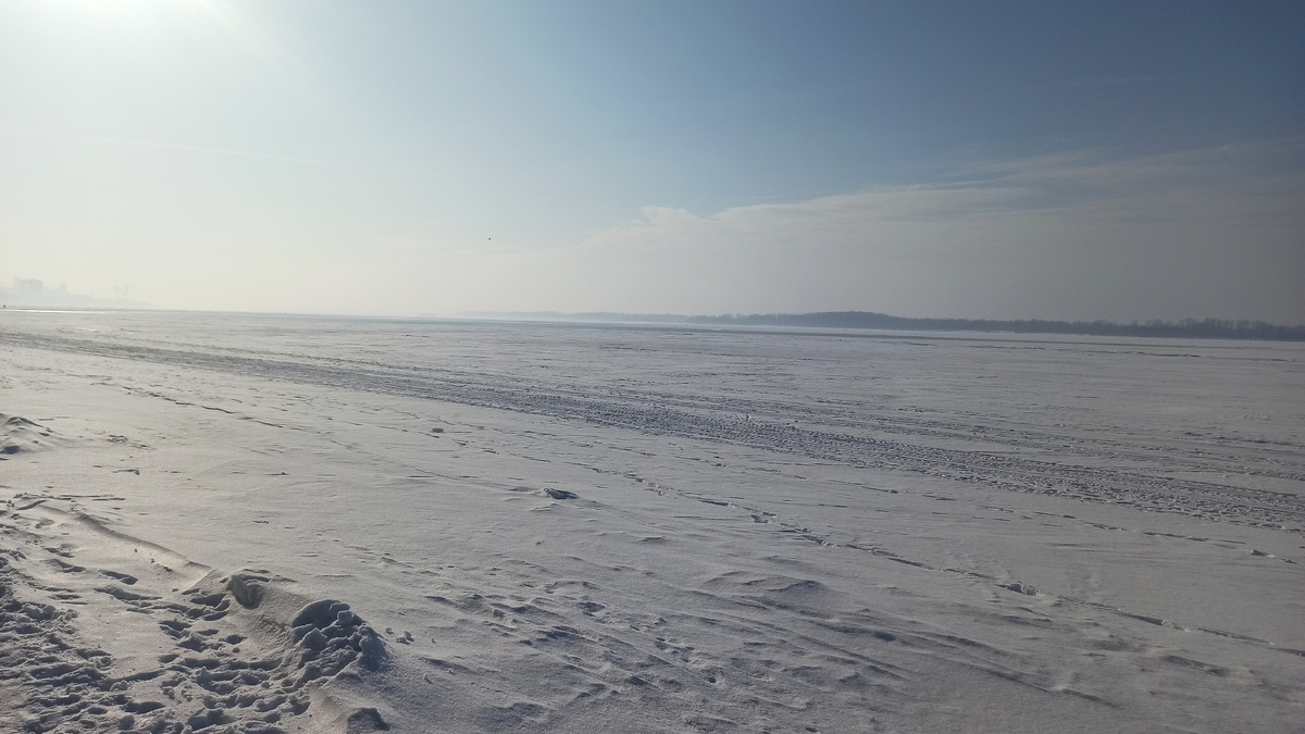 Промоина на фото, далековато правда