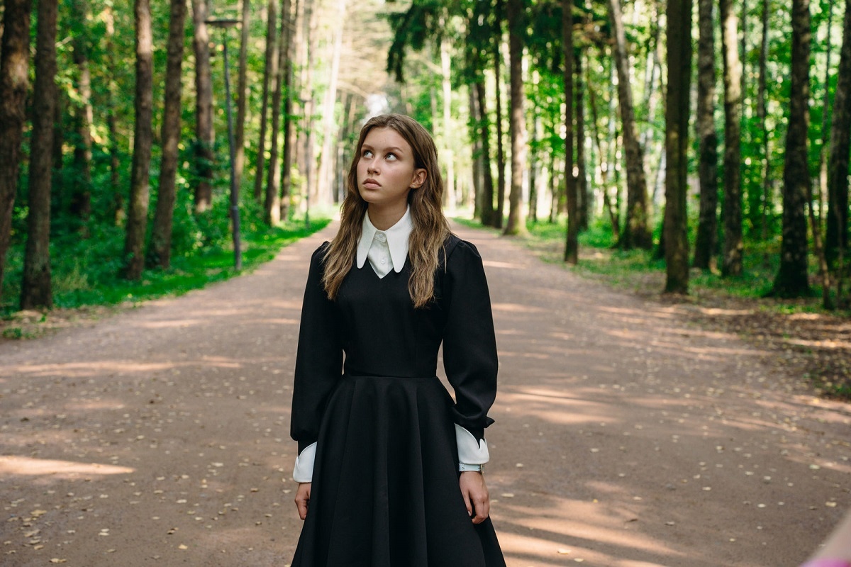    Юная актриса старалась быть не похожей на себя