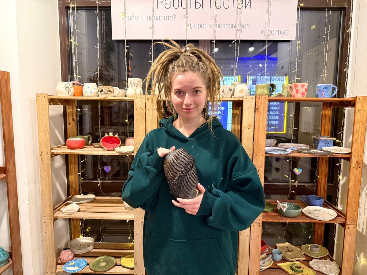 Ольга Мясоедова - владелица и основатель гончарной мастерской "UFO ceramics" в Калуге (ул.Суворова, 126)