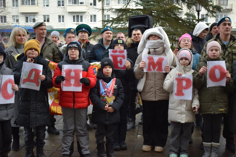    Праздничный концерт организовали под окнами 99-летнего ветерана в СортавалеЛадога-Сортавала