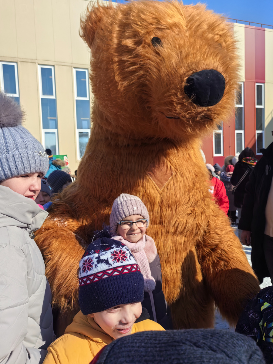 Огромный медвежонок