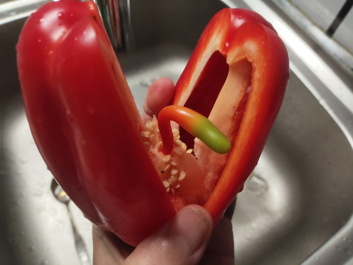 Ох и насмеялись ))) Как раз к девичнику нашему подарок ))