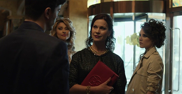 Пролистните изображение, чтобы увидеть следующий кадр из фильма «Отель» (2015)