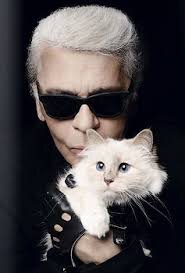 Карл Лагерфельд и кошка Шупетт
