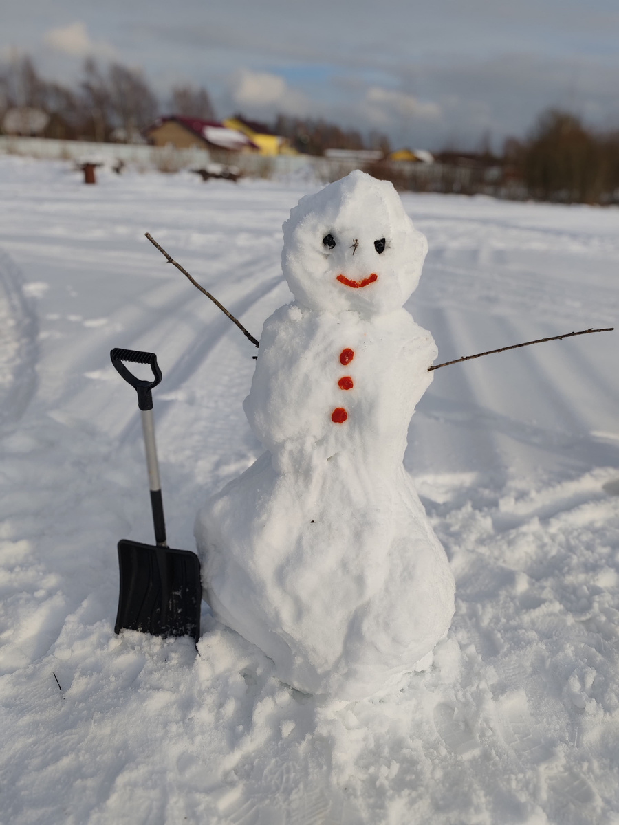 Наш снеговик.