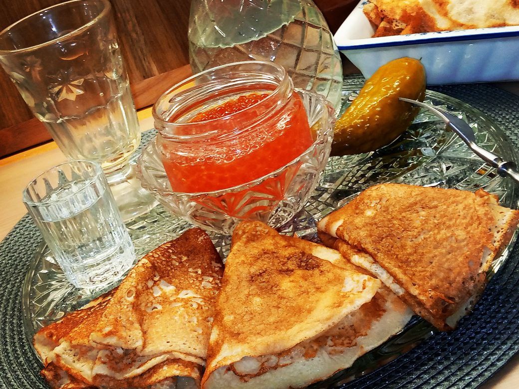 "Они хранили в жизни мирной Привычки милой старины; У них на Масленице жирной Водились русские блины"