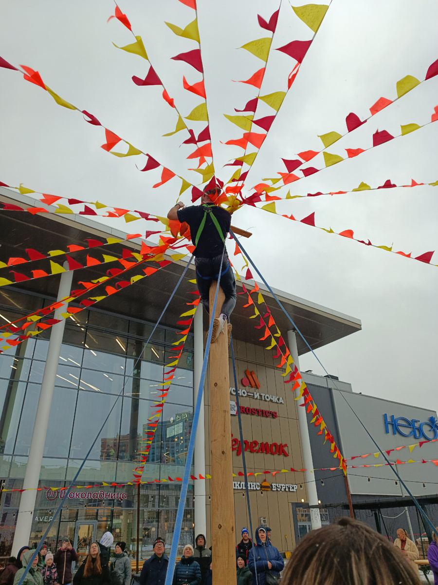 Классика! На столб за сапогами. 