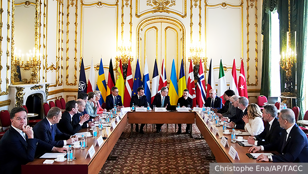     Фото: Christophe Ena/AP/ТАСС   
 Текст: Ольга Иванова