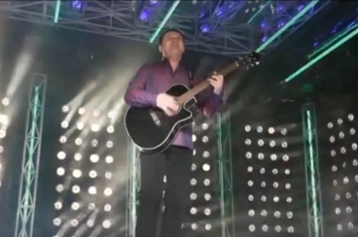    Певец Церпята умер на автовокзале в Барнауле, возвращаясь с конкурса