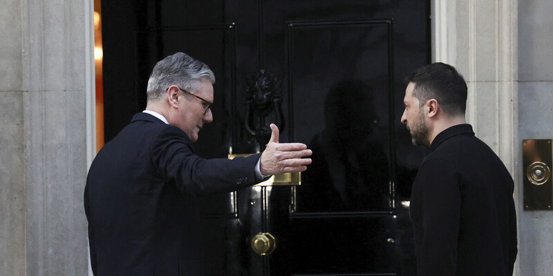 Премьер -министр Великобритании Стармэр и Зеленский. Фото из открытых источников.