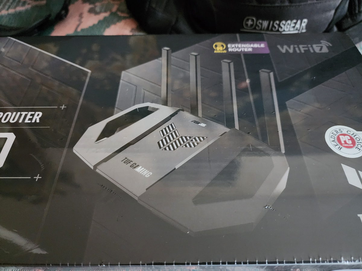 
Началось с того что мой роутер AX 55 стал не справляться с задачами которые ему ставились да и хотелось перейти на уровень по выше.
Стал искать варик обошел все сайты Цены просто космос. Расматривал только ASUS Бу не мой вариант, искал на WIFI 7.  Сноска унесла на страничку о нем  с характеристиками. Просмотрев понимаю оно. WB делаю заказ  за 16795 р. через 2 дня у меня. Страна ввоза вьетнам. 