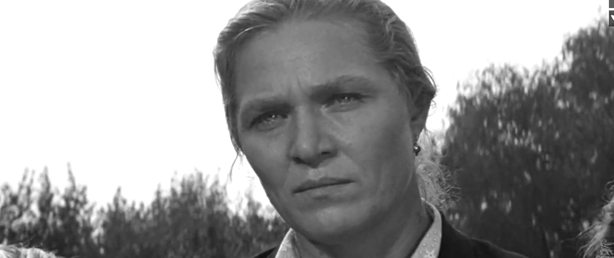 Кадр из кинофильма "Бабье царство", 1967 г., режиссер Алексей Салтыков, сценарист Юрий Нагибин, композитор Андрей Эшпай (скриншот)