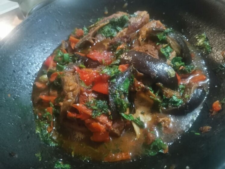     Быстрая еда приводит к заглатыванию лишнего воздуха. Фото: «МК в Великом Новгороде»