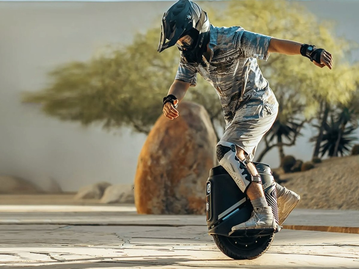    InMotion выпустила электромоноцикл мощностью 2000 Вт