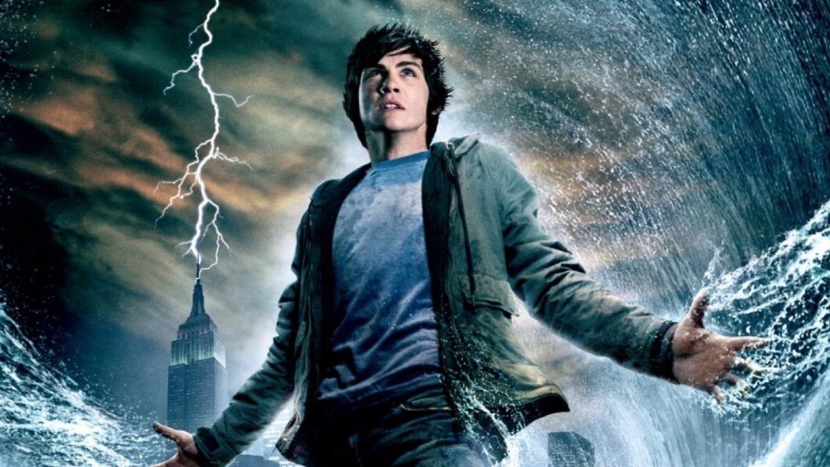 А это превью из довольно известного фильма, снятого по этим книгам