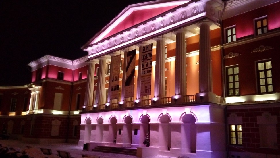 Фасад здания.