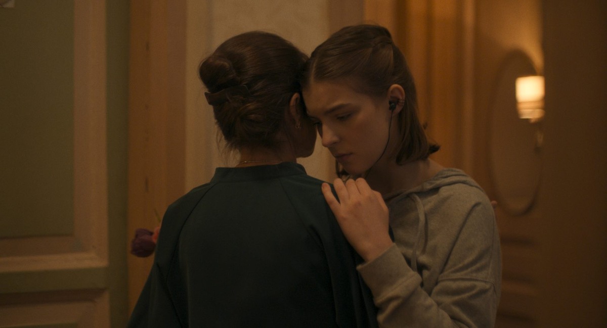 Обложка: «Кинотелефильм» при поддержке Министерства культуры РФ и Фонда развития современного кинематографа «Кинопрайм»