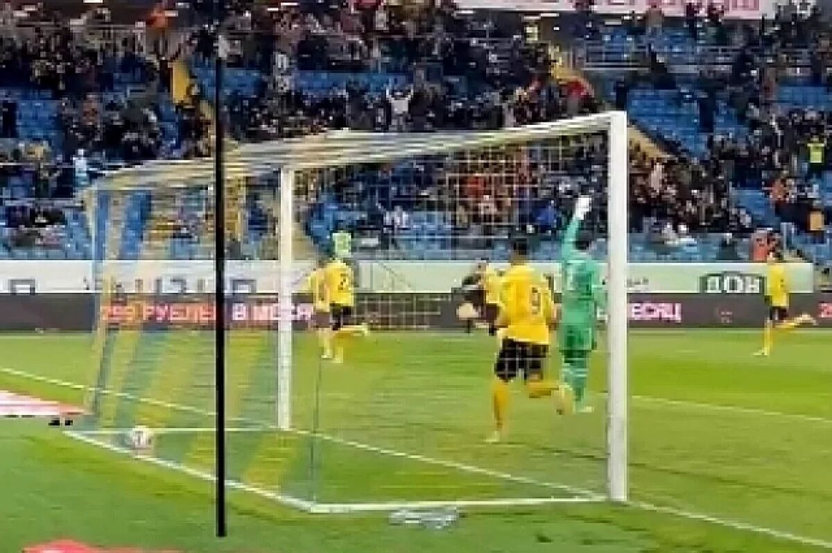    В первом официальном матче 2025 года ФК «Ростов» сыграл с «Динамо» 1:1